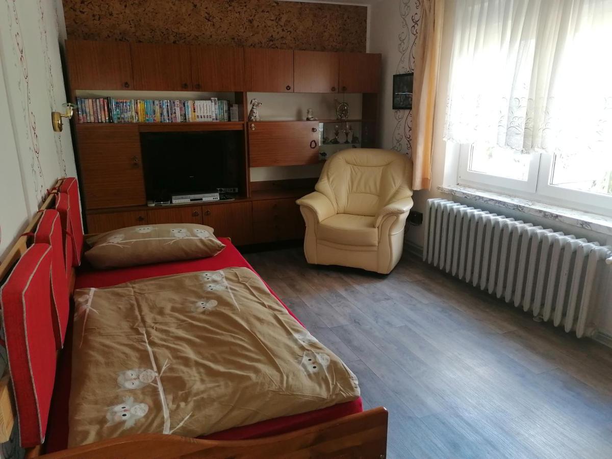 Ferienwohnung Hella ヒンメルプフォルト エクステリア 写真