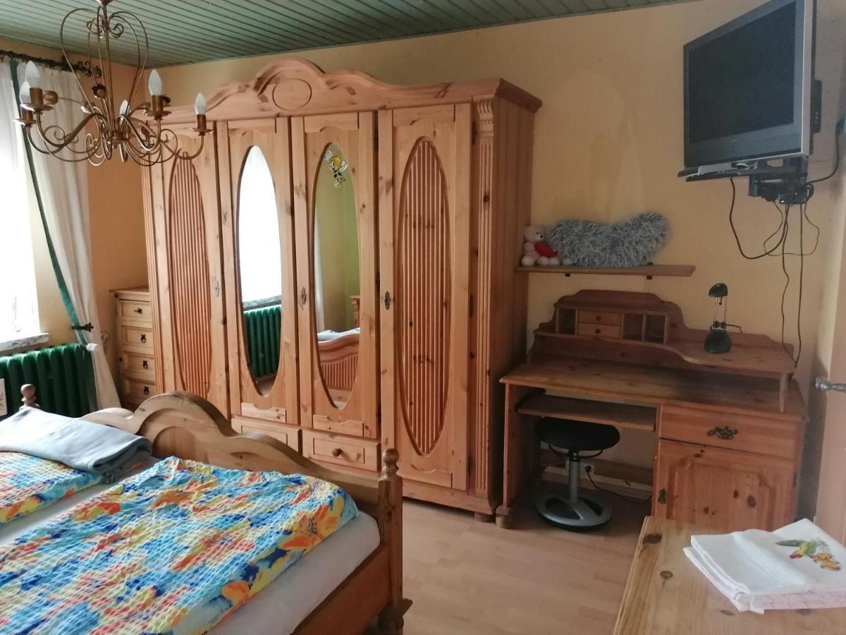 Ferienwohnung Hella ヒンメルプフォルト エクステリア 写真